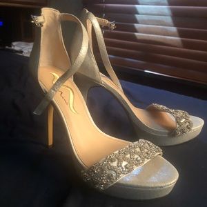 Size 9 formal platform heels. 4 inch heel. Silver